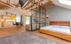 premium suites Postavarului